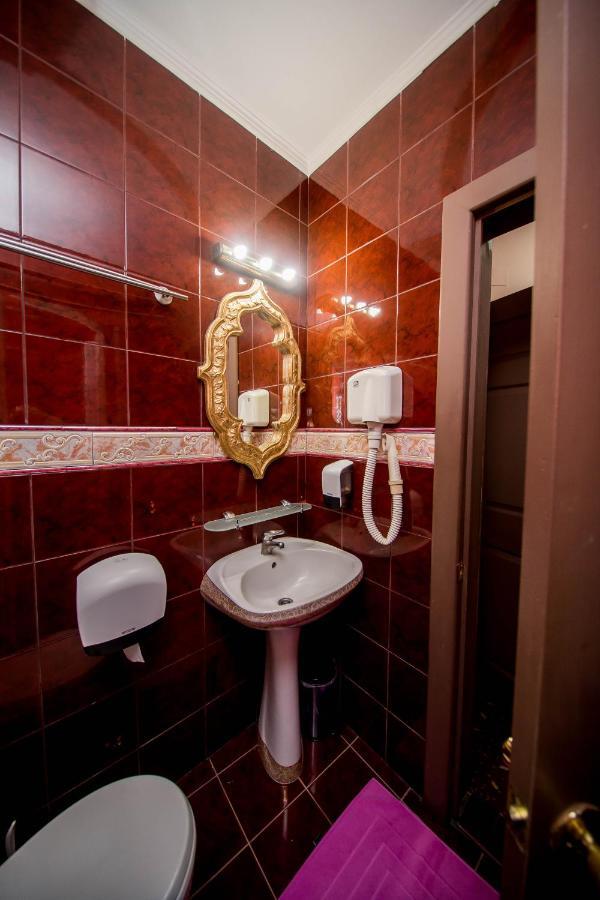 Hotel Darosy アラド エクステリア 写真